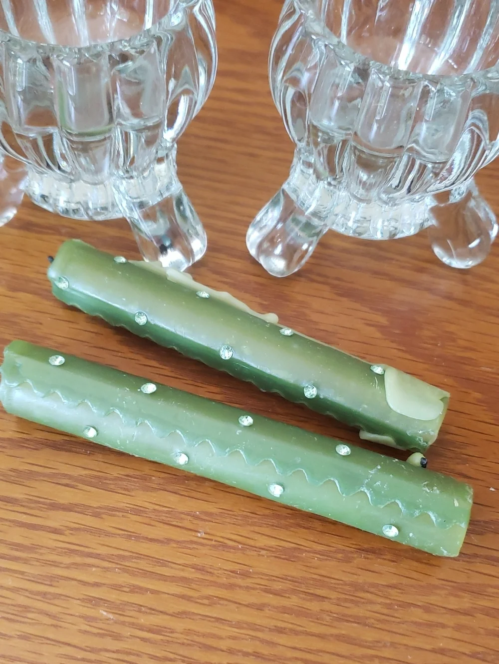 Vtg Clear Glass Triple-Leg  Candlestick Holders with Green Decorative Candles